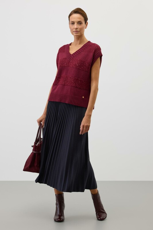 ���� ���